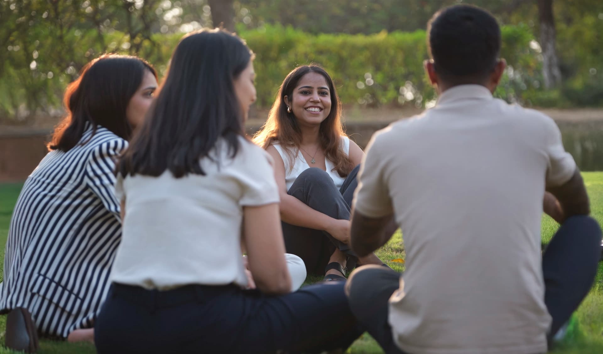 Shuffle 20250130 06 ISB PGP Students Business Casuals EXT Amphitheatre XH2 Provia 1922